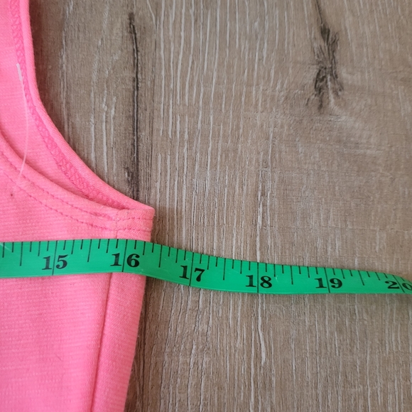 Guess Y2K Hit Pink Crop Top Size Medium - Picture 8 of 8